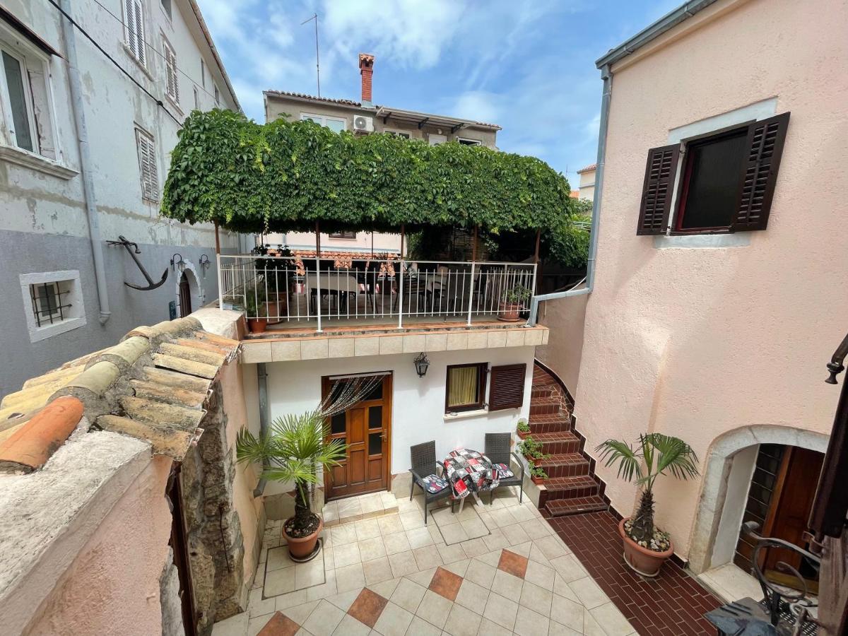 Ferienwohnung Casa Di Nives Krk Town Exterior foto