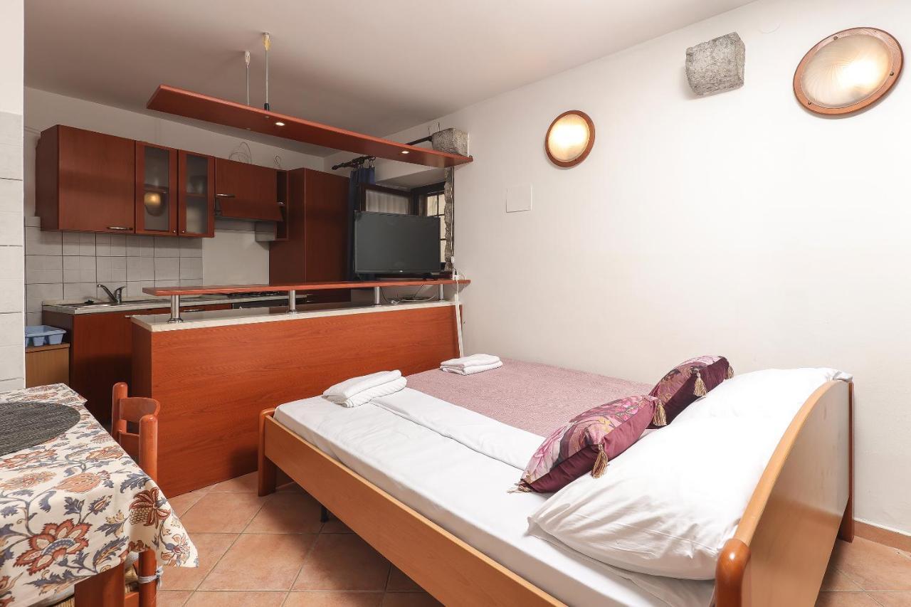 Ferienwohnung Casa Di Nives Krk Town Exterior foto