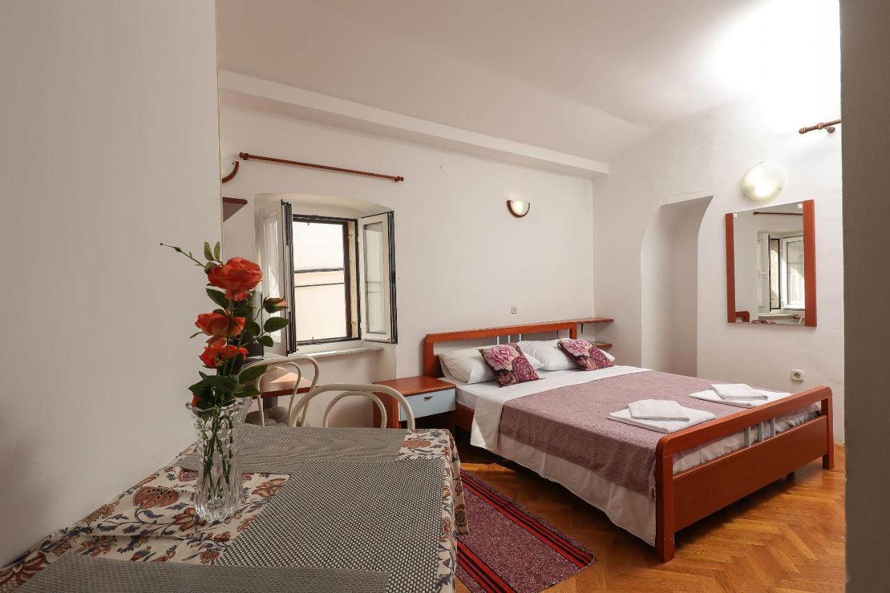 Ferienwohnung Casa Di Nives Krk Town Exterior foto
