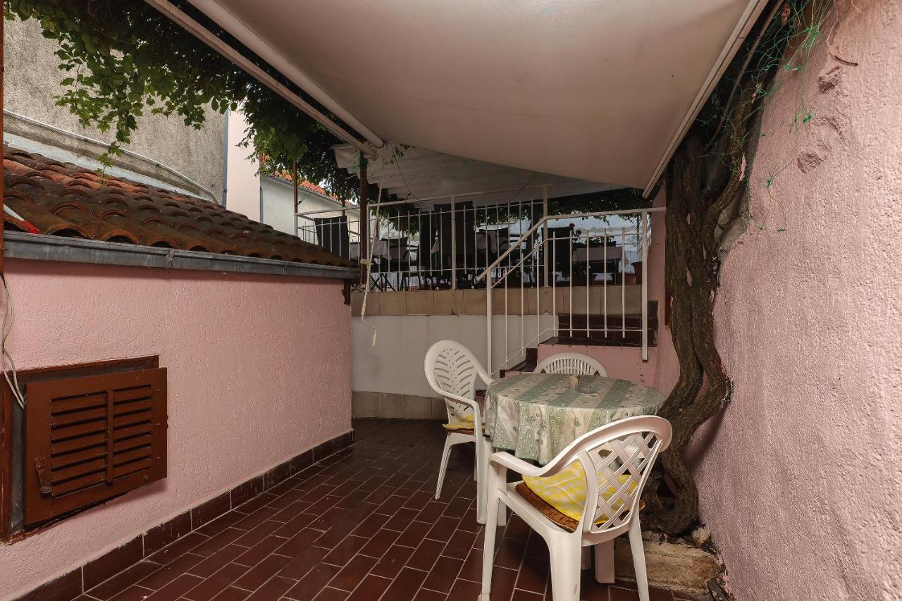 Ferienwohnung Casa Di Nives Krk Town Exterior foto